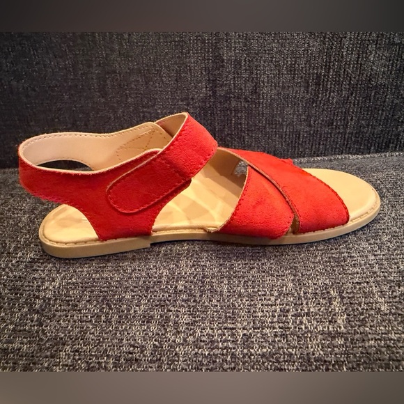 H&M girls Red Cross-Strap Sandals/size 31 (13) - Picture 7 of 10